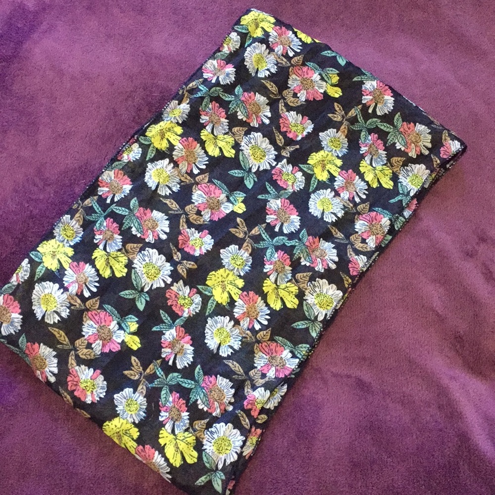 NWOT Lightweight Floral Infinity Scarf - Wrap